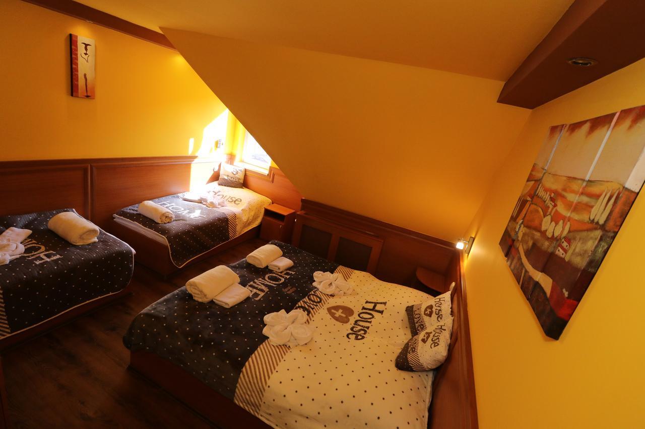 Szekelykert Panzio Bed & Breakfast Мисколк Екстериор снимка