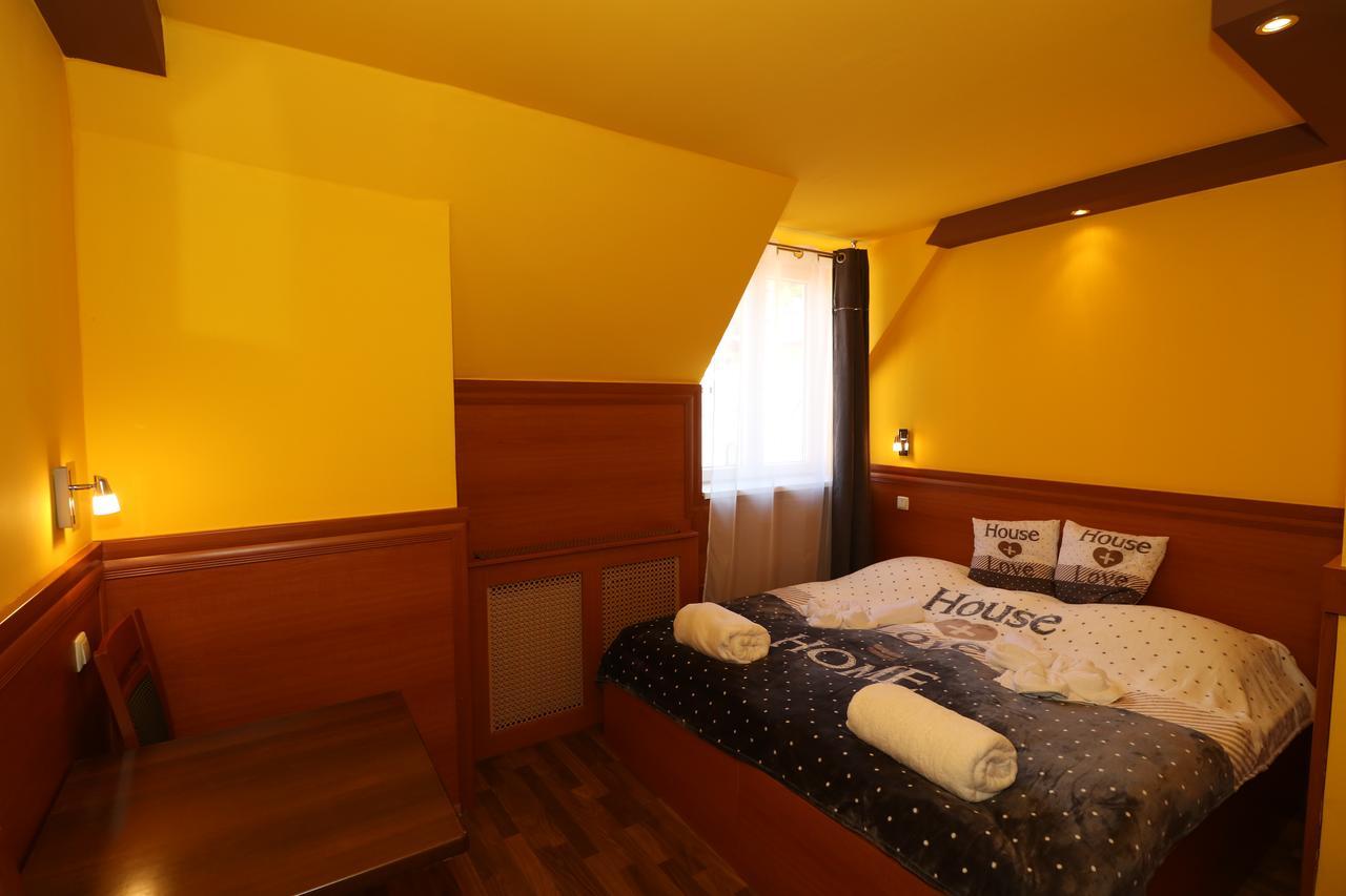 Szekelykert Panzio Bed & Breakfast Мисколк Екстериор снимка