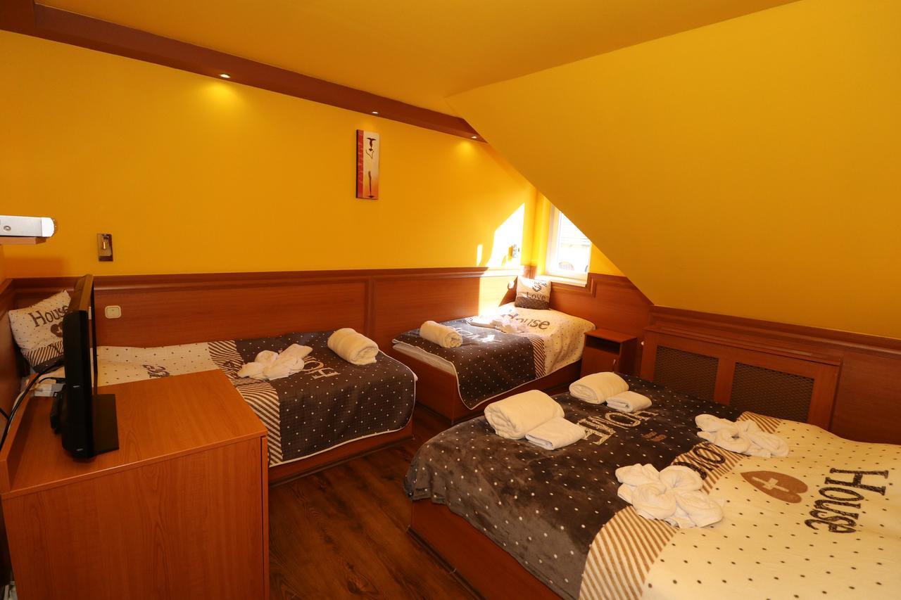 Szekelykert Panzio Bed & Breakfast Мисколк Екстериор снимка