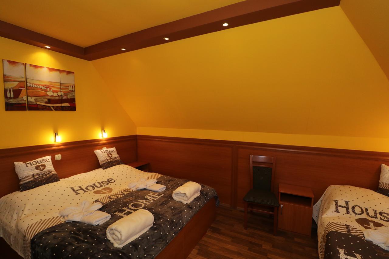 Szekelykert Panzio Bed & Breakfast Мисколк Екстериор снимка