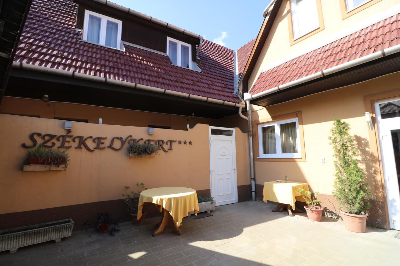 Szekelykert Panzio Bed & Breakfast Мисколк Екстериор снимка