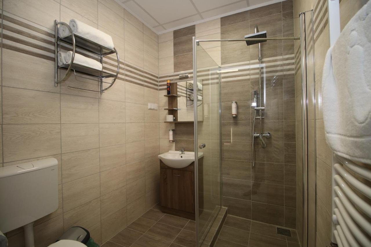 Szekelykert Panzio Bed & Breakfast Мисколк Екстериор снимка