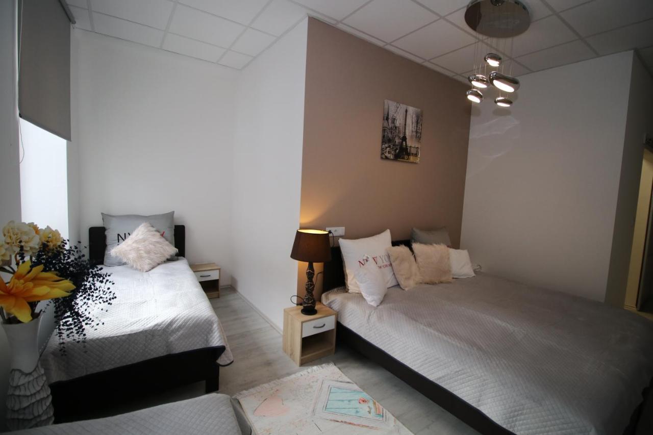 Szekelykert Panzio Bed & Breakfast Мисколк Екстериор снимка